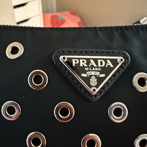 ❌SOLD ❌PRADA Tessuto Vela Grommet Wristlet Bag - Picture 4 of 10